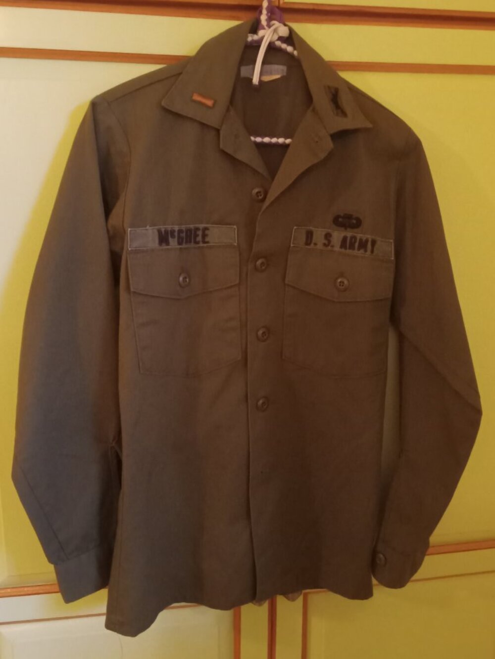 Vintage U.S. army shade 507 utility shirt with patch 1970